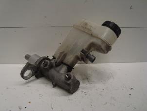 Used Master cylinder Opel Signum (F48) 2.2 direct 16V Price on request offered by Verhoef Cars & Parts