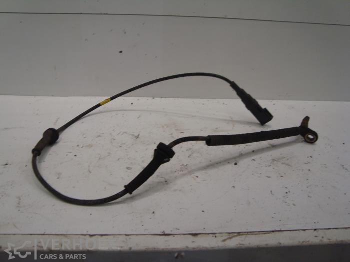 Usados Sensor ABS Mazda 2 (NB/NC/ND/NE) 1.25 16V Precio de solicitud ofrecido por Verhoef Cars & Parts