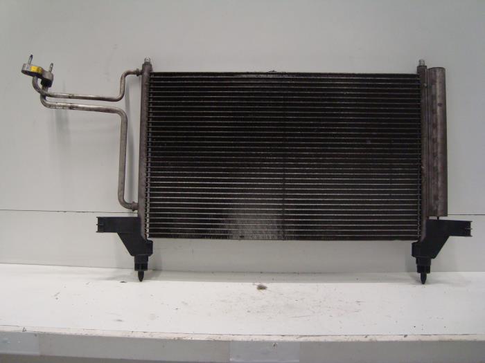 Air conditioning radiator from a Fiat Stilo MW (192C) 1.4 16V 2005