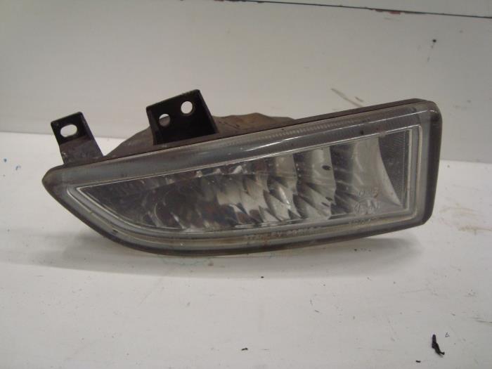 Fog light, front right from a Mazda 2 (NB/NC/ND/NE) 1.4 16V 2003