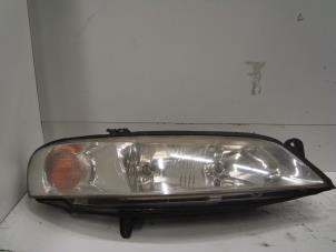 Used Headlight, right Opel Vectra B (36) 1.8 16V Ecotec Price on request offered by Verhoef Cars & Parts