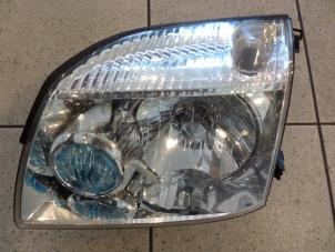 Used Headlight, left Nissan X-Trail Price € 50,00 Margin scheme offered by Verhoef Cars & Parts