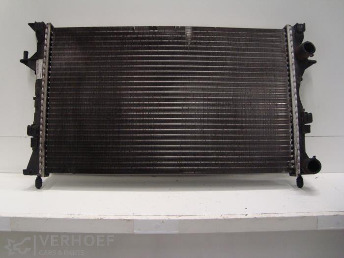 Used Radiator Renault Laguna II Grandtour (KG) 1.9 dCi 120 Price on request offered by Verhoef Cars & Parts