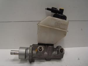 Używane Glówny cylinder hamulcowy Renault Twingo (C06) 1.2 Cena na żądanie oferowane przez Verhoef Cars & Parts