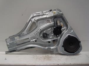 Used Window mechanism 4-door, front left Kia Sportage (JE) 2.0 CVVT 16V 4x2 Price on request offered by Verhoef Cars & Parts