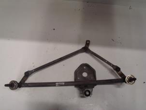 Used Wiper mechanism Nissan Primastar 1.9 dCi 100 Price on request offered by Verhoef Cars & Parts