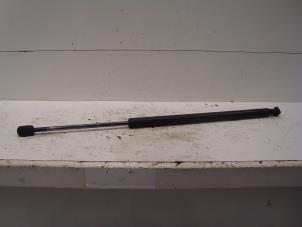 Used Rear gas strut, left Hyundai Atos 1.1 12V Price on request offered by Verhoef Cars & Parts