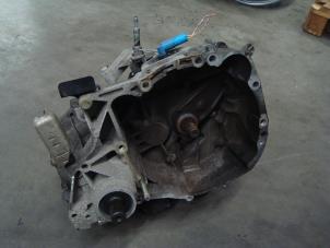 Used Gearbox Renault Clio II (BB/CB) 1.2 Price on request offered by Verhoef Cars & Parts