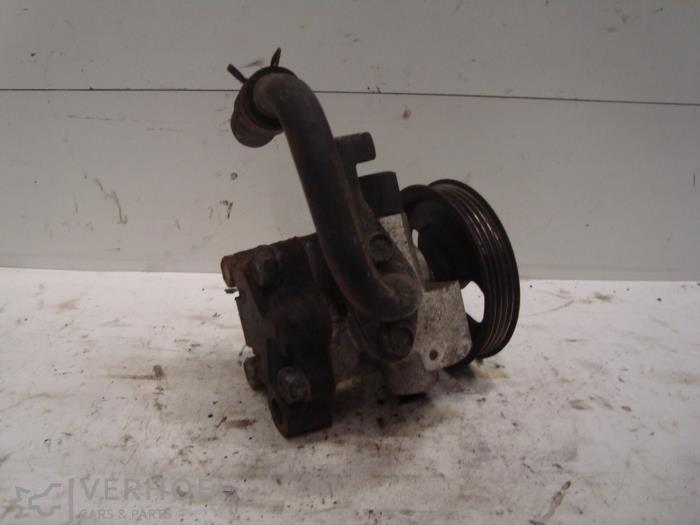Begagnade Servostyrningspump Hyundai Getz 1.3i 12V Pris på förfrågan erbjuds av Verhoef Cars & Parts