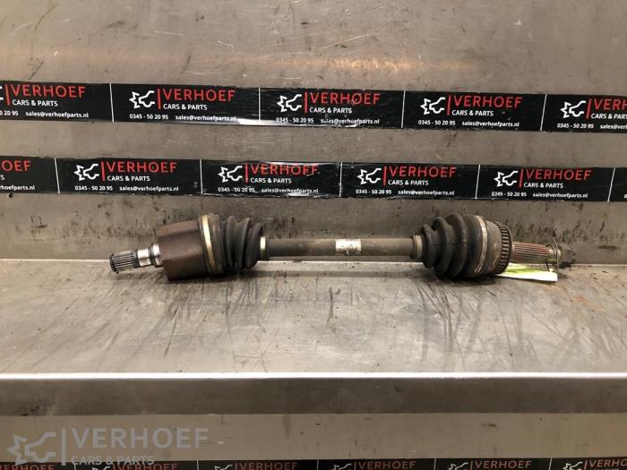 Usagé Cardan gauche (transmission) Hyundai Accent 1.3 12V Prix € 30,00 Règlement à la marge proposé par Verhoef Cars & Parts