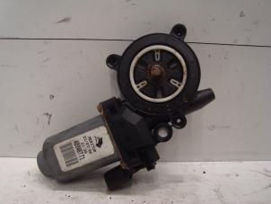 Used Door window motor Renault Clio II (BB/CB) 1.2 Price on request offered by Verhoef Cars & Parts