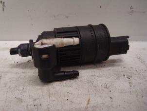 Used Windscreen washer pump Renault Clio II (BB/CB) 1.2 Price on request offered by Verhoef Cars & Parts