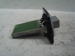 Used Heater resistor Hyundai Coupe 2.0i 16V CVVT Price € 25,00 Margin scheme offered by Verhoef Cars & Parts