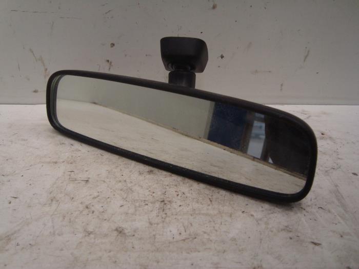 Rear view mirror from a Mitsubishi Outlander (GF/GG) 2.0 16V PHEV 4x4 2013
