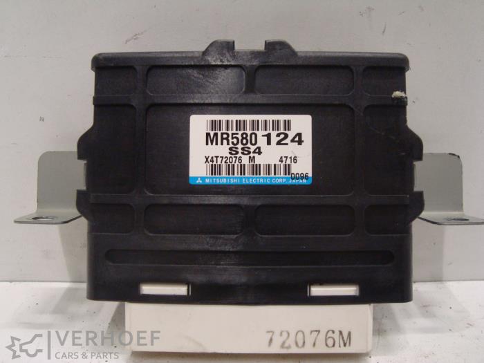 Usagé Ordinateur divers Mitsubishi Pajero Hardtop (V6/7) 3.2 DI-D 16V Prix € 75,00 Règlement à la marge proposé par Verhoef Cars & Parts