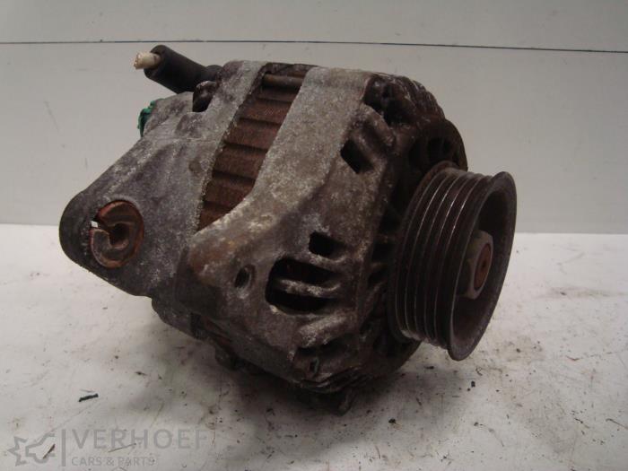 Begagnade Dynamo Honda Jazz (GD/GE2/GE3) 1.3 i-Dsi Pris € 30,00 Marginaltabell erbjuds av Verhoef Cars & Parts