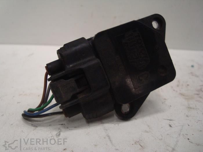 Usagé Débitmètre Toyota Avensis Verso (M20) 2.0 16V VVT-i D-4 Prix € 50,00 Règlement à la marge proposé par Verhoef Cars & Parts