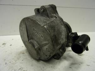 Used Vacuum pump (diesel) Nissan Primera (P12) 1.9 dCi Price on request offered by Verhoef Cars & Parts