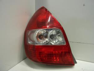 Usados Luz trasera izquierda Honda Jazz (GD/GE2/GE3) 1.3 i-Dsi Precio de solicitud ofrecido por Verhoef Cars & Parts
