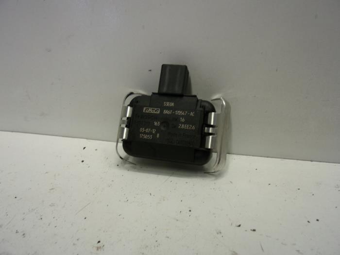 Rain sensor from a Ford Fiesta 6 (JA8) 1.6 TDCi 95 2012
