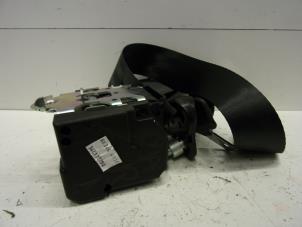 Used Rear seatbelt, right Renault Twingo II (CN) 1.2 16V LEV Price € 35,00 Margin scheme offered by Verhoef Cars & Parts