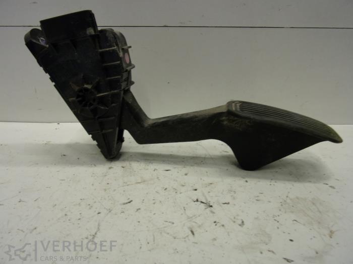 Begagnade Gaspedalsensor Toyota Land Cruiser (J12) 3.0 D-4D 16V Pris € 100,00 Marginaltabell erbjuds av Verhoef Cars & Parts