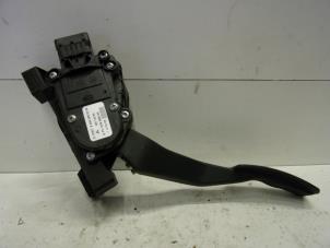 Używane Czujnik polozenia pedalu gazu Mitsubishi Colt (Z2/Z3) 1.3 16V Cena € 50,00 Procedura marży oferowane przez Verhoef Cars & Parts
