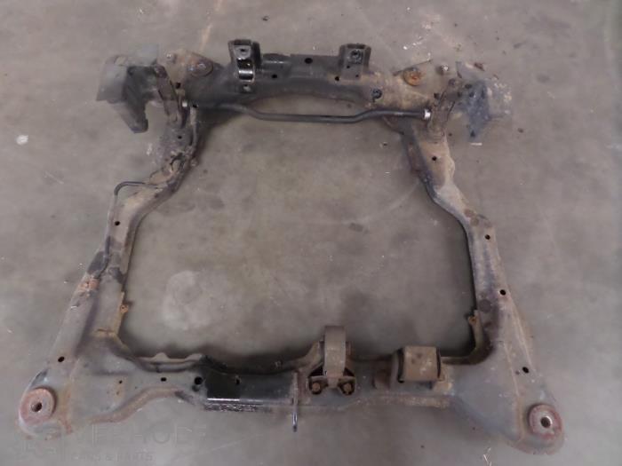 Begagnade Underram Kia Cerato 2.0 CRDi 16V Pris € 100,00 Marginaltabell erbjuds av Verhoef Cars & Parts