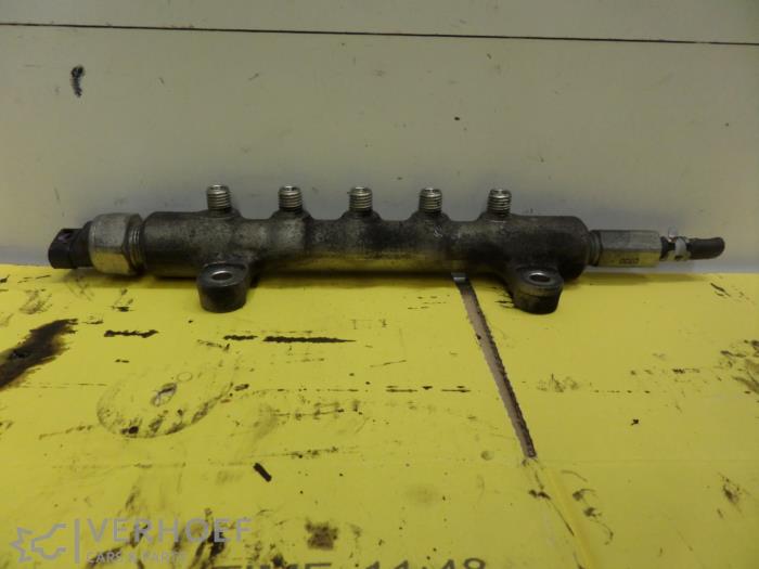 Usagé Système d'injection Toyota Avensis (T25/B1B) 2.2 D-4D 16V Prix € 90,00 Règlement à la marge proposé par Verhoef Cars & Parts