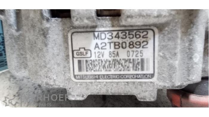 Gebrauchte Dynamo Mitsubishi Space Star (DG) 1.8 16V GDI Preis € 40,00 Margenregelung angeboten von Verhoef Cars & Parts