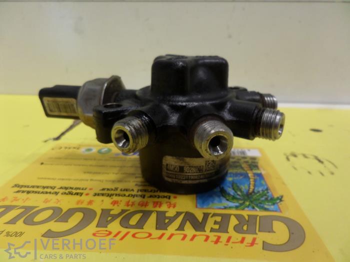 Usagé Système d'injection Ford Transit Connect 1.8 Tddi Prix € 242,00 Prix TTC proposé par Verhoef Cars & Parts