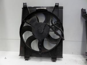 Usagé Ventilateur clim Kia Cerato 2.0 CRDi 16V Prix sur demande proposé par Verhoef Cars & Parts