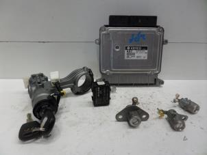 Usagé Kit serrure cylindre (complet) Hyundai Accent 1.4i 16V Prix € 150,00 Règlement à la marge proposé par Verhoef Cars & Parts