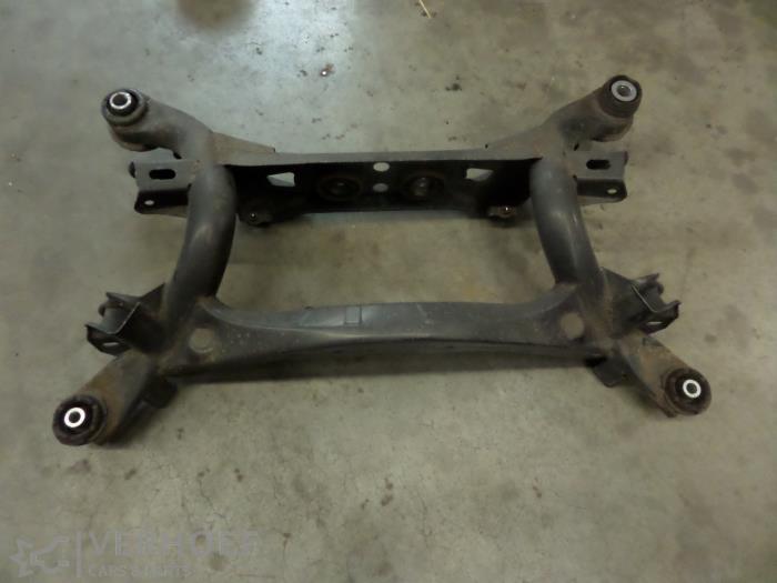 Begagnade Underram Lexus IS (E2) 250 2.5 V6 24V Pris på förfrågan erbjuds av Verhoef Cars & Parts
