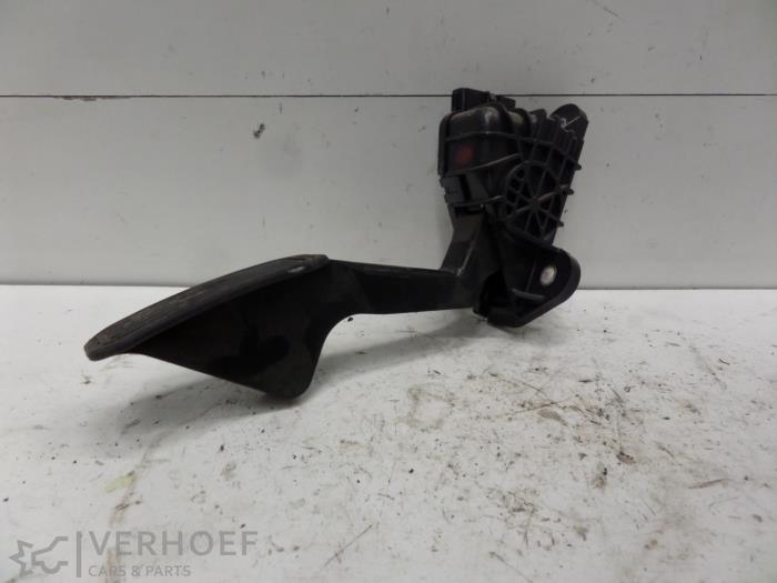 Begagnade Gaspedalsensor Toyota Land Cruiser (J12) 3.0 D-4D 16V Pris € 100,00 Marginaltabell erbjuds av Verhoef Cars & Parts