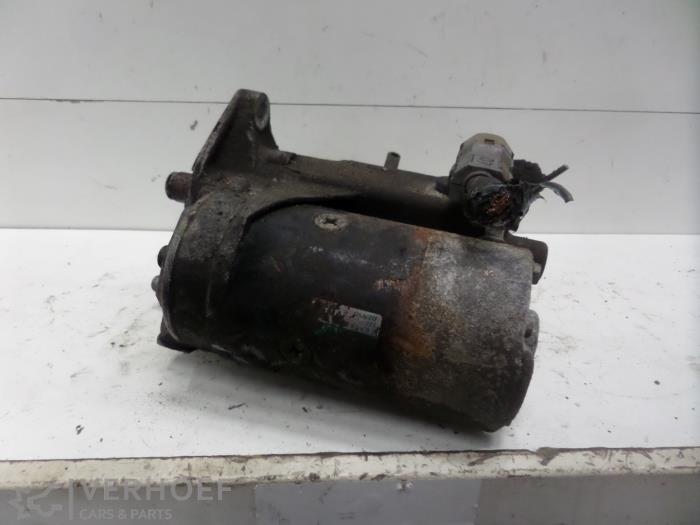 Used Starter Toyota Hilux IV 2.5 D4-D 16V 4x4 Price € 90,75 Inclusive VAT offered by Verhoef Cars & Parts