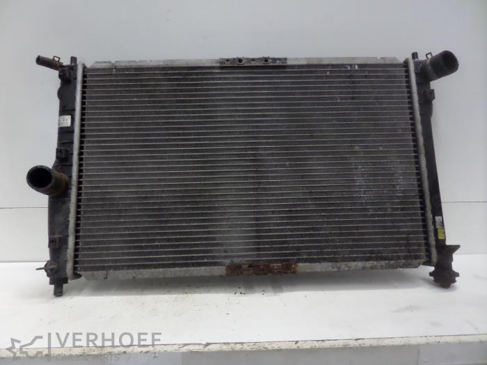 Usagé Radiateur Daewoo Lanos (TA/TF69) 1.3 Prix sur demande proposé par Verhoef Cars & Parts