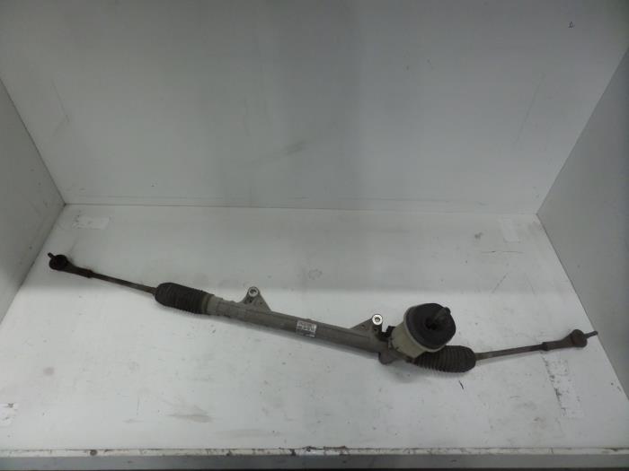 Power steering box from a Nissan Micra (K12) 1.2 16V 2005