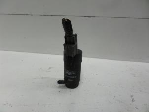 Usados Bomba de limpiaparabrisas delante Volvo S40 (MS) 2.0 D 16V Precio de solicitud ofrecido por Verhoef Cars & Parts