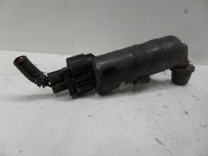 Usados Bomba de rociador de faro Nissan Primera (P11) 2.0 TD SLX Precio de solicitud ofrecido por Verhoef Cars & Parts