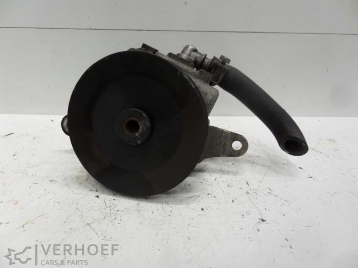 Usagé Pompe de direction Nissan Primera (P11) 2.0 TD SLX Prix sur demande proposé par Verhoef Cars & Parts