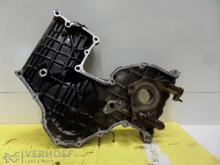 Usagé Couvercle de distribution Hyundai i30 Crosswagon (WWH) 1.6 CRDi 16V VGT HP Prix sur demande proposé par Verhoef Cars & Parts