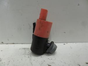 Used Rear screen washer pump Toyota Yaris II (P9) 1.4 D-4D Price on request offered by Verhoef Cars & Parts