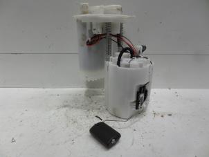 Używane Pompa benzynowa Hyundai i20 (GBB) 1.2i 16V Cena na żądanie oferowane przez Verhoef Cars & Parts
