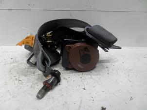 Used Front seatbelt, right Chevrolet Nubira (J200) 1.8 16V Price on request offered by Verhoef Cars & Parts
