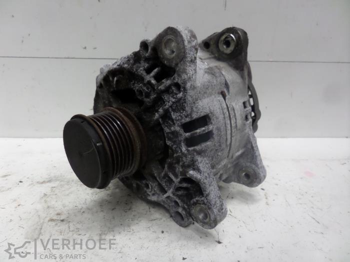 Usagé Dynamo Skoda Octavia Combi (1U5) 1.9 TDI 90 Prix € 40,00 Règlement à la marge proposé par Verhoef Cars & Parts