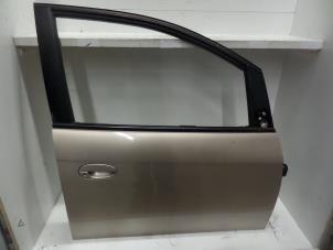 Używane Drzwi prawe przednie wersja 4-drzwiowa Chevrolet Tacuma 1.6 16V Cena € 75,00 Procedura marży oferowane przez Verhoef Cars & Parts
