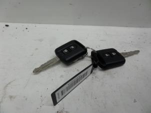 Gebrauchte Schlüssel Nissan Almera Tino (V10M) 1.8 16V Preis € 40,00 Margenregelung angeboten von Verhoef Cars & Parts