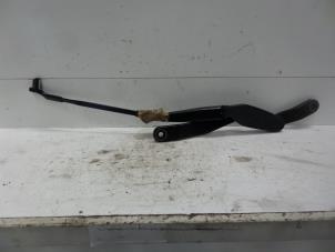 Used Front wiper arm Mercedes E Estate (S212) E-350 CDI V6 24V BlueEfficiency 4-Matic Price on request offered by Verhoef Cars & Parts