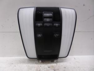 Używane Oswietlenie wewnetrzne przód Mercedes E Estate (S212) E-350 CDI V6 24V BlueEfficiency 4-Matic Cena € 70,00 Procedura marży oferowane przez Verhoef Cars & Parts